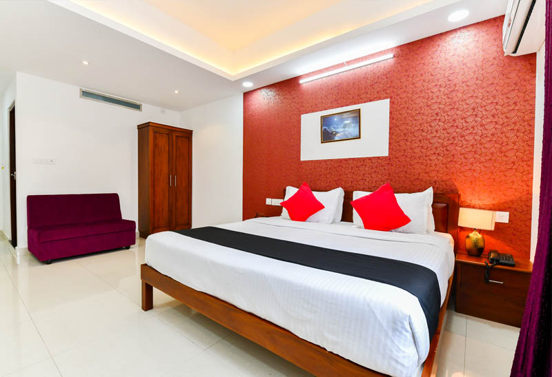 budget hotel near Ernakulam town station