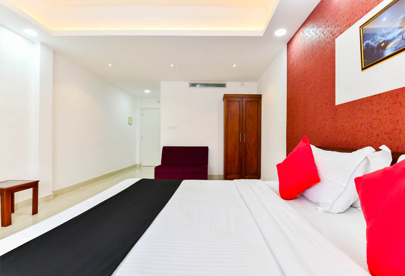 budget hotel in kaloor